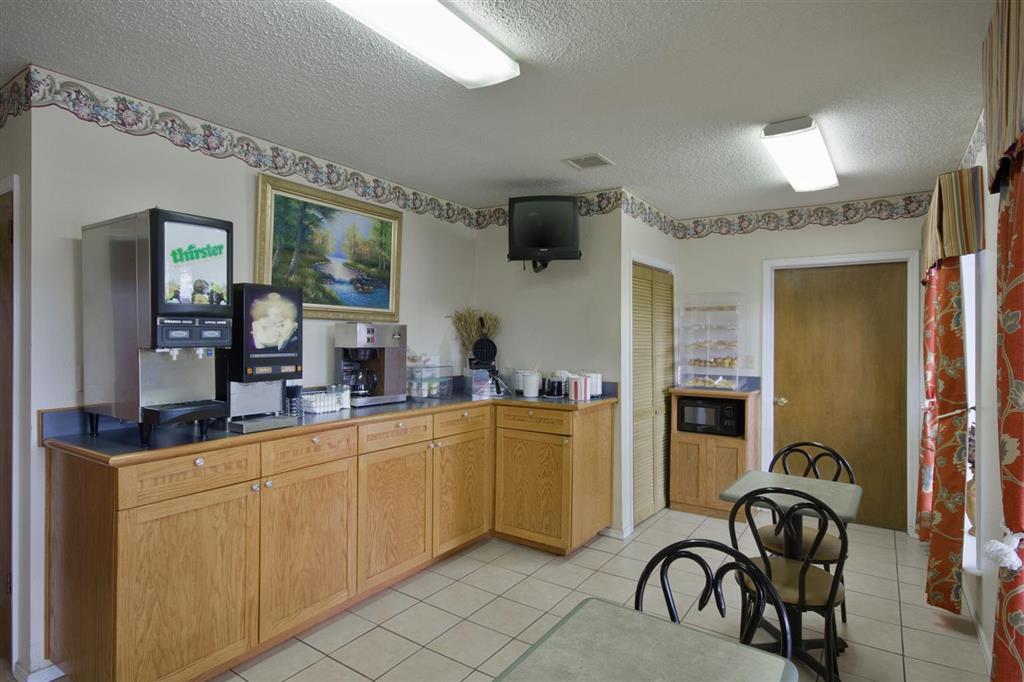 Walnut Inn - Checotah Ristorante foto